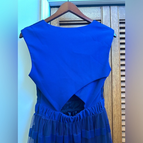 A.B.S. by Allen Schwartz Women's V-Neck Blue Dress with Striped Overlay - Picture 6 of 13